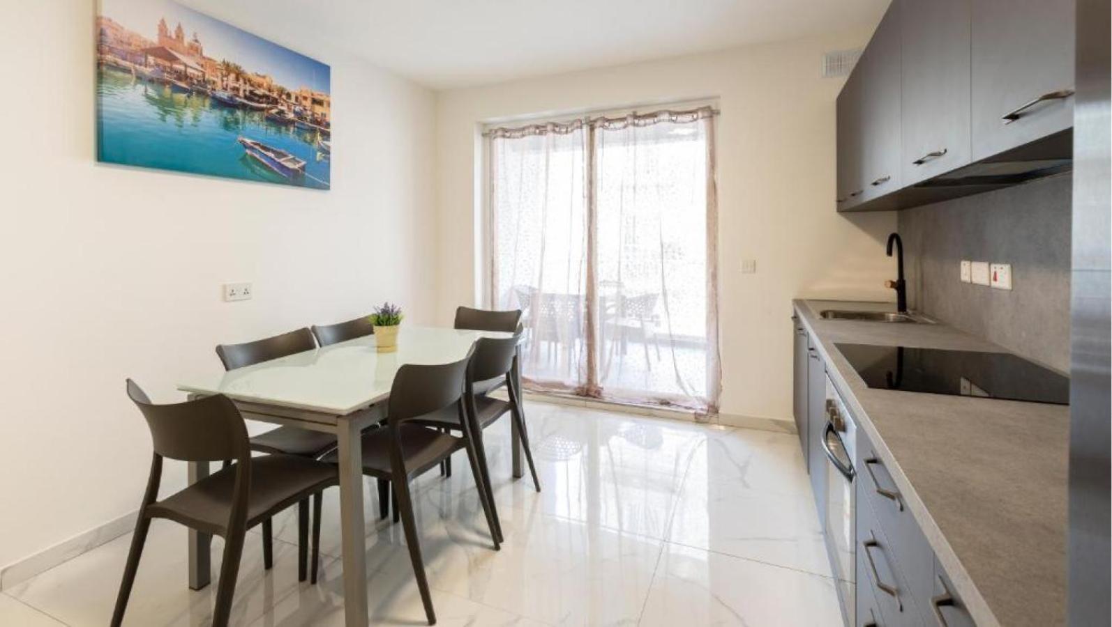 New And Modern Home In Bugibba, Great Location Bahía de San Pablo Exterior foto